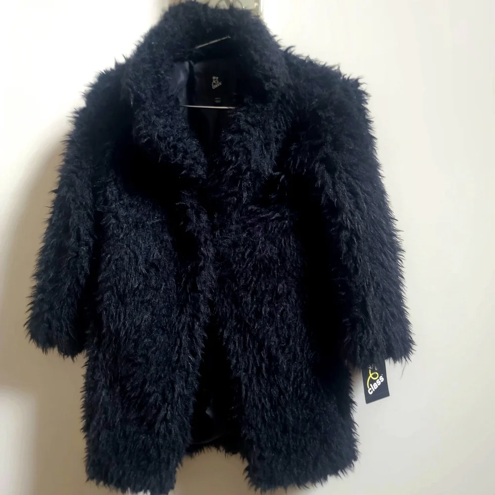Art Class L(10-12) Girl's Long Faux Fur coat with pockets.($35)
